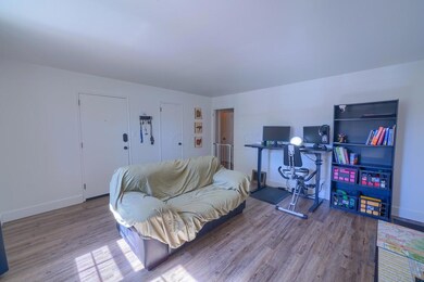 1084 Sells Ave #J (16)