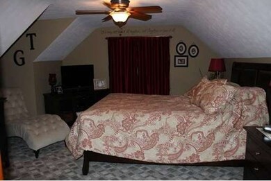 135 Ray St, Ludlow, MA 01056 - photo 5