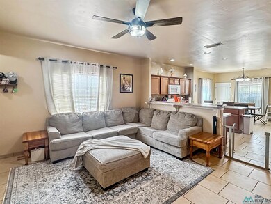 926 Jason St, Carlsbad, NM 88220 - photo 5