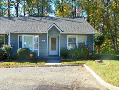 3011 Windchase Ct unit 106, High Point, NC 27265 - photo 2