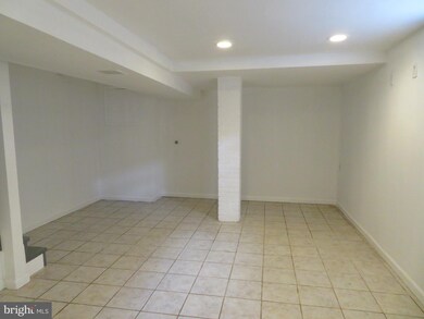 5429 Macbeth St, Hyattsville, MD 20784 - photo 6