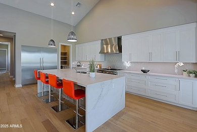 Gourmet kitchen