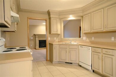 852 W LORENZA KITCHEN WINDOW TO LR