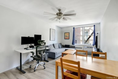 39-76 57th St unit 6J, Woodside, NY 11377 - photo 4