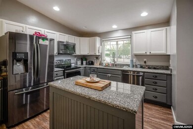 1529 Briar Rd, Independence, OR 97351 - photo 5