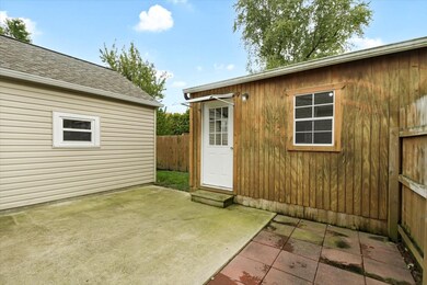 701 E Daggy St, Tuscola, IL 61953 - photo 5