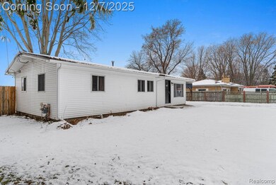 5698 McGrandy Rd, Bridgeport, MI 48722 - photo 5