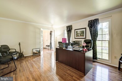 11218 Minstrel Tune Dr, Germantown, MD 20876 - photo 4