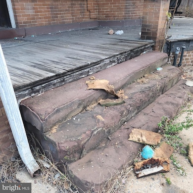 221 Cedar St, Tamaqua, PA 18252 - photo 4