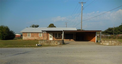 411 S A St, Davis, OK 73030 - photo 2