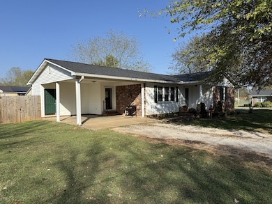 102 Kimberly St, Elkton, KY 42220 - photo 4