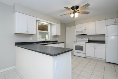 N79W33915 Petersen Rd, Oconomowoc, WI 53066 - photo 3