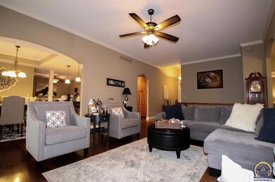 4412 SW Shenandoah Rd, Topeka, KS 66610 - photo 4