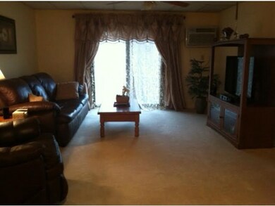 73E Constitution Dr unit 73E, Londonderry, NH 03053 - photo 7