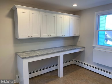 316 Harry St unit SECOND FLOOR, Conshohocken, PA 19428 - photo 5