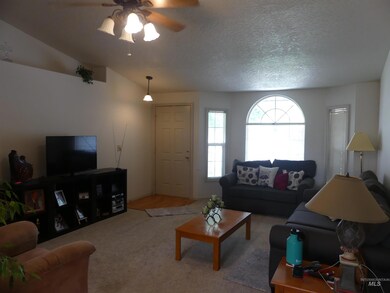 215 School Ave, Nampa, ID 83686 - photo 3