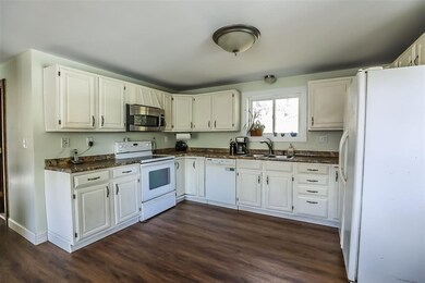 37 Forest Rd, Weare, NH 03281 - photo 3