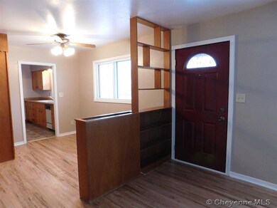 624 Mcgovern Ave, Cheyenne, WY 82001 - photo 2