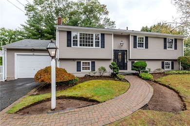 11 Cahir Ct, Warwick, RI 02889 - photo 2