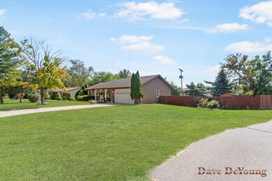 1-web-or-mls-112 Surry Oak Dr, Holland-1