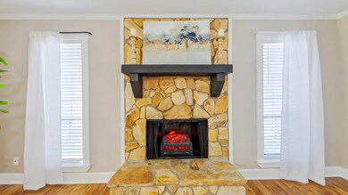 4-Fireplace (2)