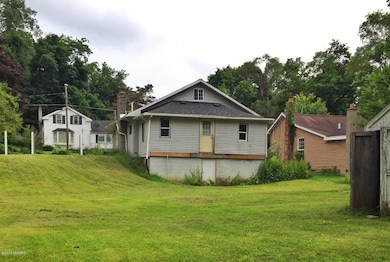 319 Locust St, Marshall, MI 49068 - photo 4