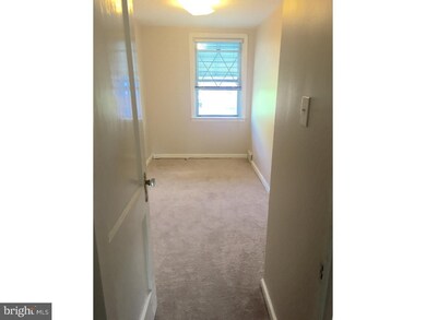 17 Stratford Rd, Glenolden, PA 19036 - photo 2