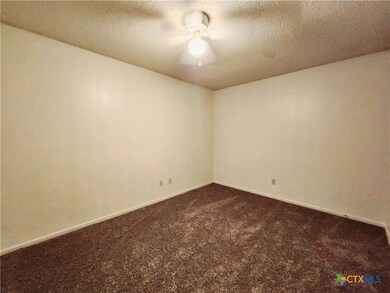 1803 P N Main St unit 1803 P, Copperas Cove, TX 76522 - photo 6