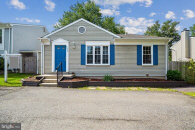 2415 Yarmouth Ln, Crofton, MD 21114 - photo 2