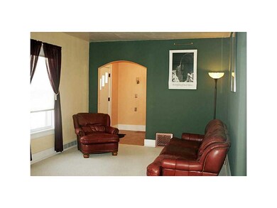 Living Room. Entry foyer