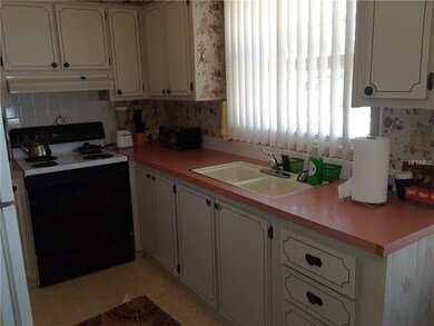 344 Center Crest Blvd, Davenport, FL 33837 - photo 4