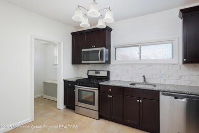 278 Broad St unit FIRST FLOOR, Matawan, NJ 07747 - photo 6