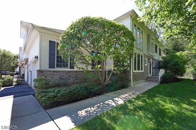 26 Bovensiepen Ct, Roseland, NJ 07068 - photo 4