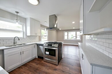 2290 Magnolia St, Des Plaines, IL 60018 - photo 7