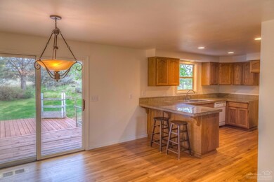 61850 Dobbin Rd, Bend, OR 97702 - photo 7