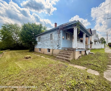 Beech Street Side Yard