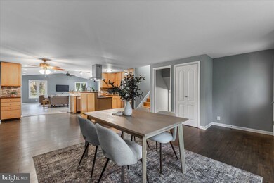 6302 Tamar Dr, Columbia, MD 21045 - photo 5