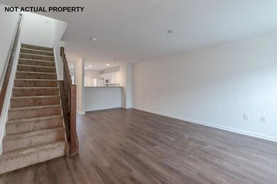 6571 Nottinghill Trail Dr, Canal Winchester, OH 43110 - photo 4