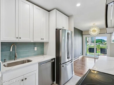 Waterside Condominiums unit H20, Edgewater, NJ 07020 - photo 6