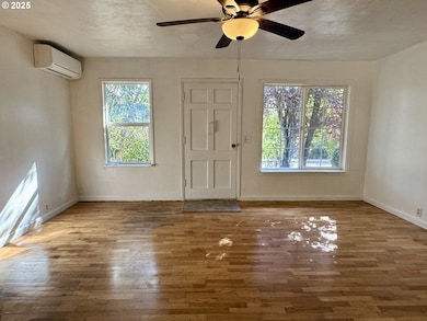 Primary Bedroom-Ceiling Fan