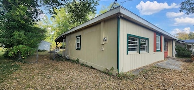 1405 W Meadowmere St, Springfield, MO 65807 - photo 2