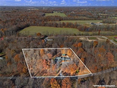 1671 Burns Ct, Austin, IN 47102 - photo 5