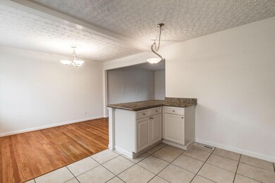 976 Barberry Ln, Columbus, OH 43213 - photo 7