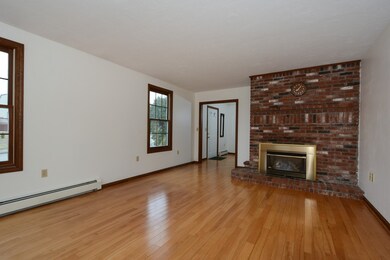 100 Wedgewood Rd, Worcester, MA 01602 - photo 6
