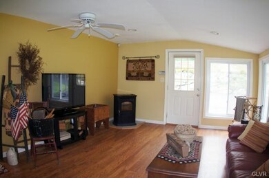 4486 Marvin Dr, Emmaus, PA 18049 - photo 6