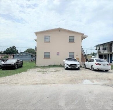 628 SW 4 St unit 3, Belle Glade, FL 33430 - photo 2