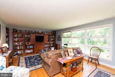 2025 Devere Ln, Catonsville, MD 21228 - photo 6