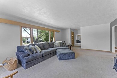 592 Janesville St, Oregon, WI 53575 - photo 5