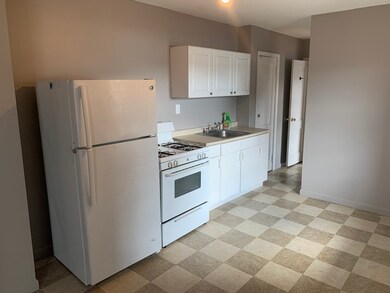 89 Worcester St, West Springfield, MA 01089 - photo 5