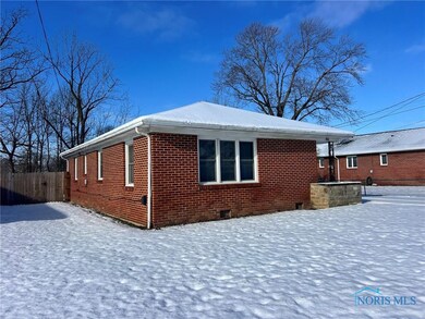 510 Fishlock Ave, Findlay, OH 45840 - photo 2